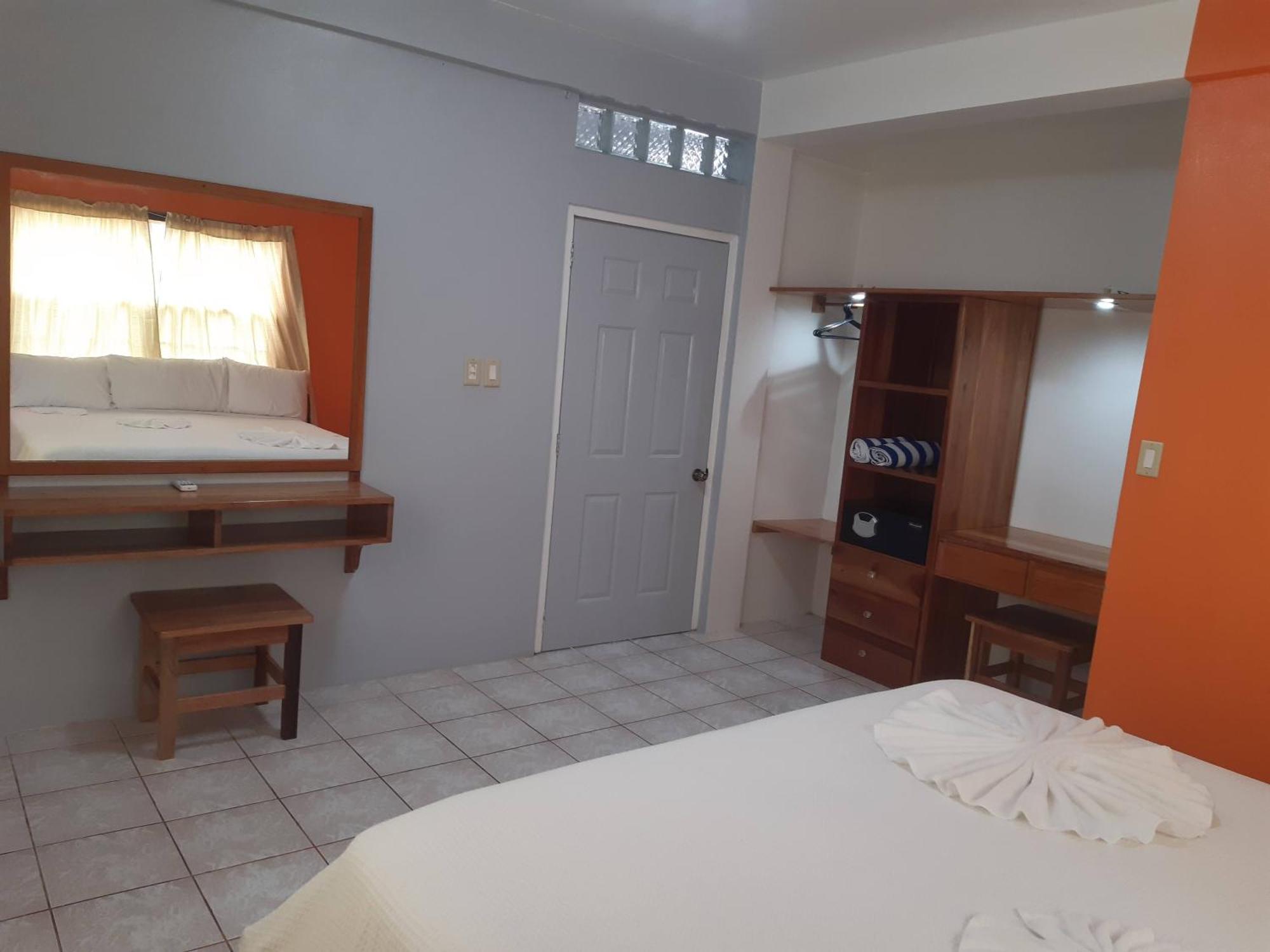 Rachel Land Lejlighed Caye Caulker Eksteriør billede